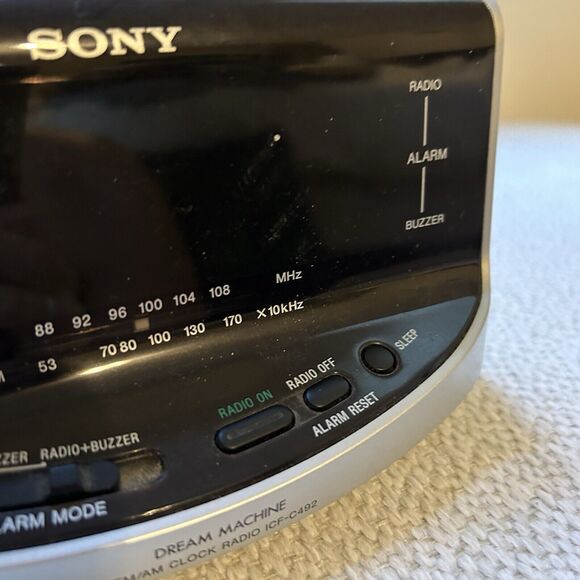Sony Alarm Clock Dream Machine Large Display ICF-C492 AM/FM Radio Gray Black - Picture 4 of 10